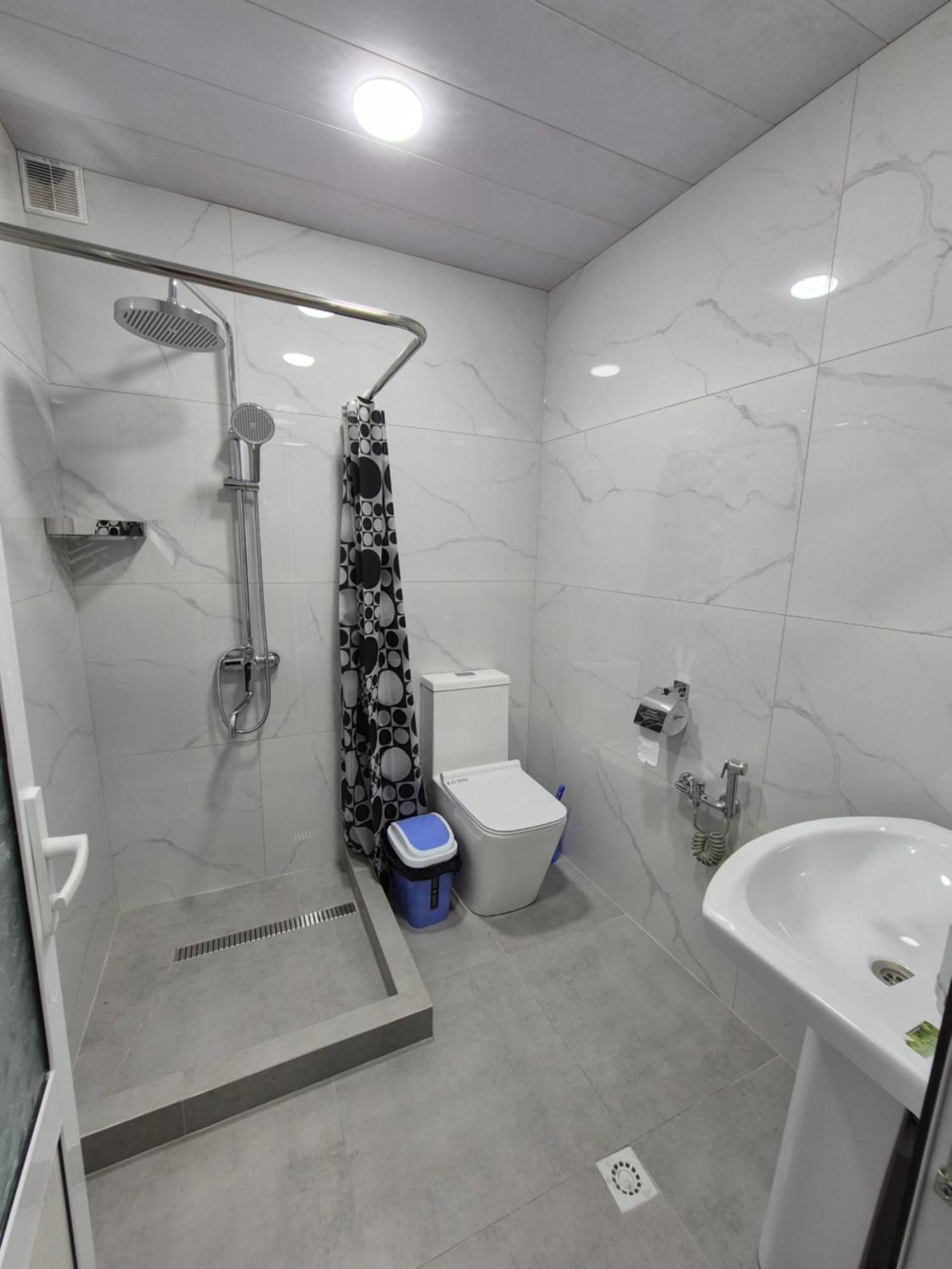 Miran Hostel Andizsán Kültér fotó